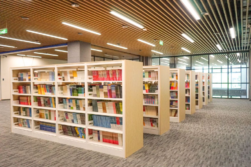 深圳这所投资10亿的国际校成升学黑马！首届毕业生过半进G5、港大……